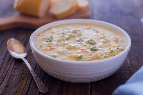 panera broccoli cheddar soup sodium.